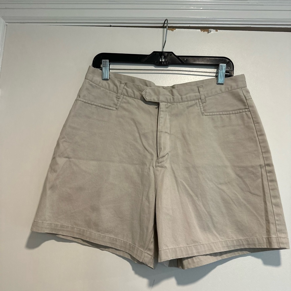 Cuffy's of Cape Cod Women’s Size: 12 Tan chino Shorts 100% Cotton.